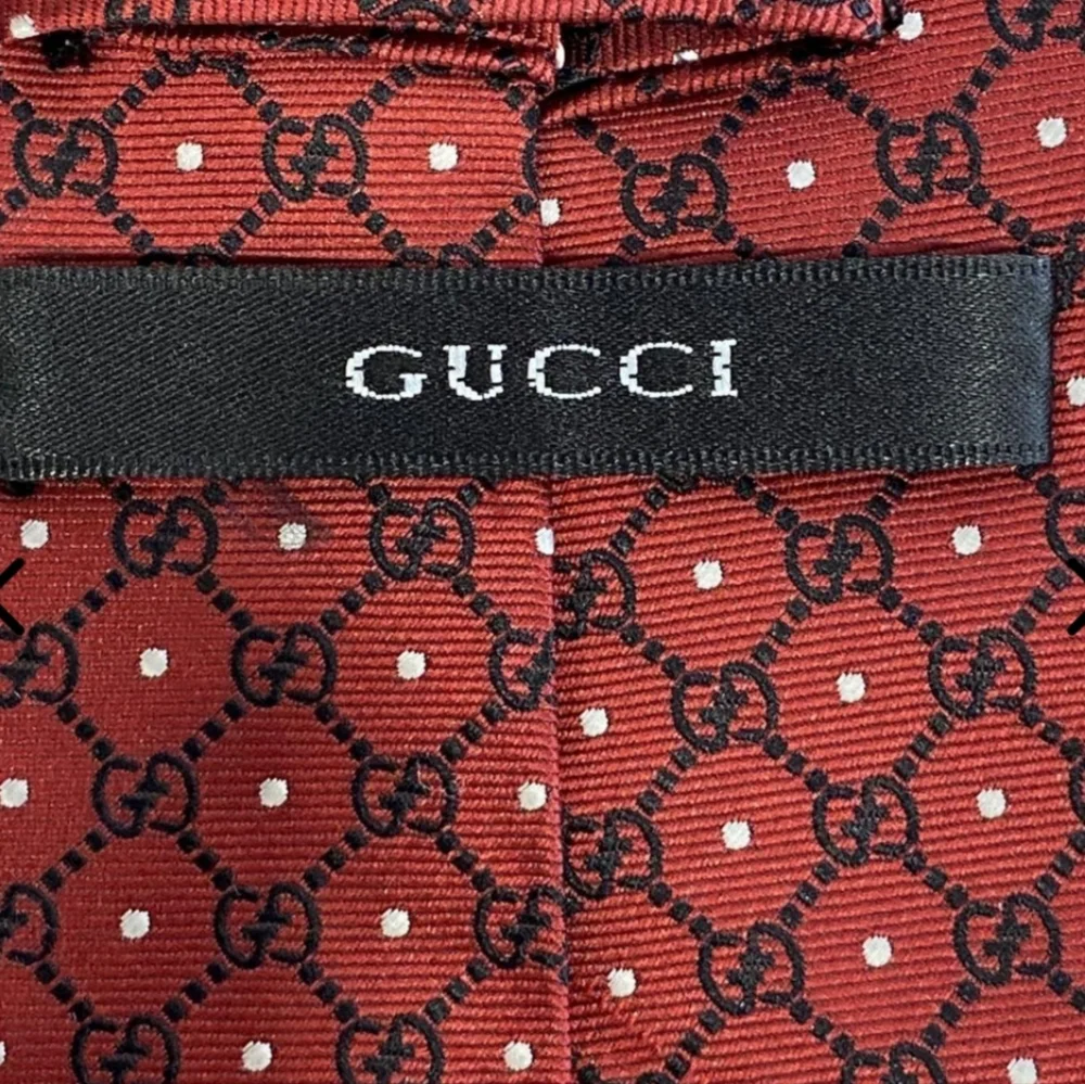 Gucci GG Logo Print Black Red White Silk Tie